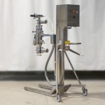 Mobile lifting column for vacuum conveyor