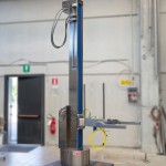 Fixed Column with Orbital Arm for Vacuum Transfer System