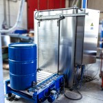Containment system for reactor loading