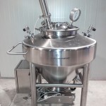 Pharma bin in vacuum 300L
