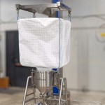 Lifting column for empty big bag