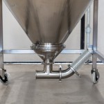 Emptiyng system for bags