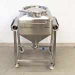 Bins for blender system