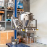 Lifting comumn for BIN/IBC for pharma