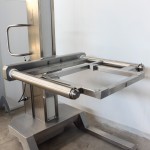 Mobile lifting column for vacuum conveyor