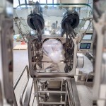 Drum Discharging Glove Box (with front door open)