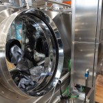 Inflatable Gasket for Tight Drum Connection to Glove Box Chamber