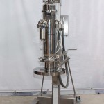 Mobile lifting column for vacuum conveyor