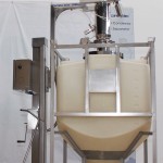 Mobile lifting column for vacuum conveyor