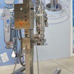 Mobile lifting column for vacuum conveyor