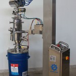 Mobile lifting column for vacuum conveyor